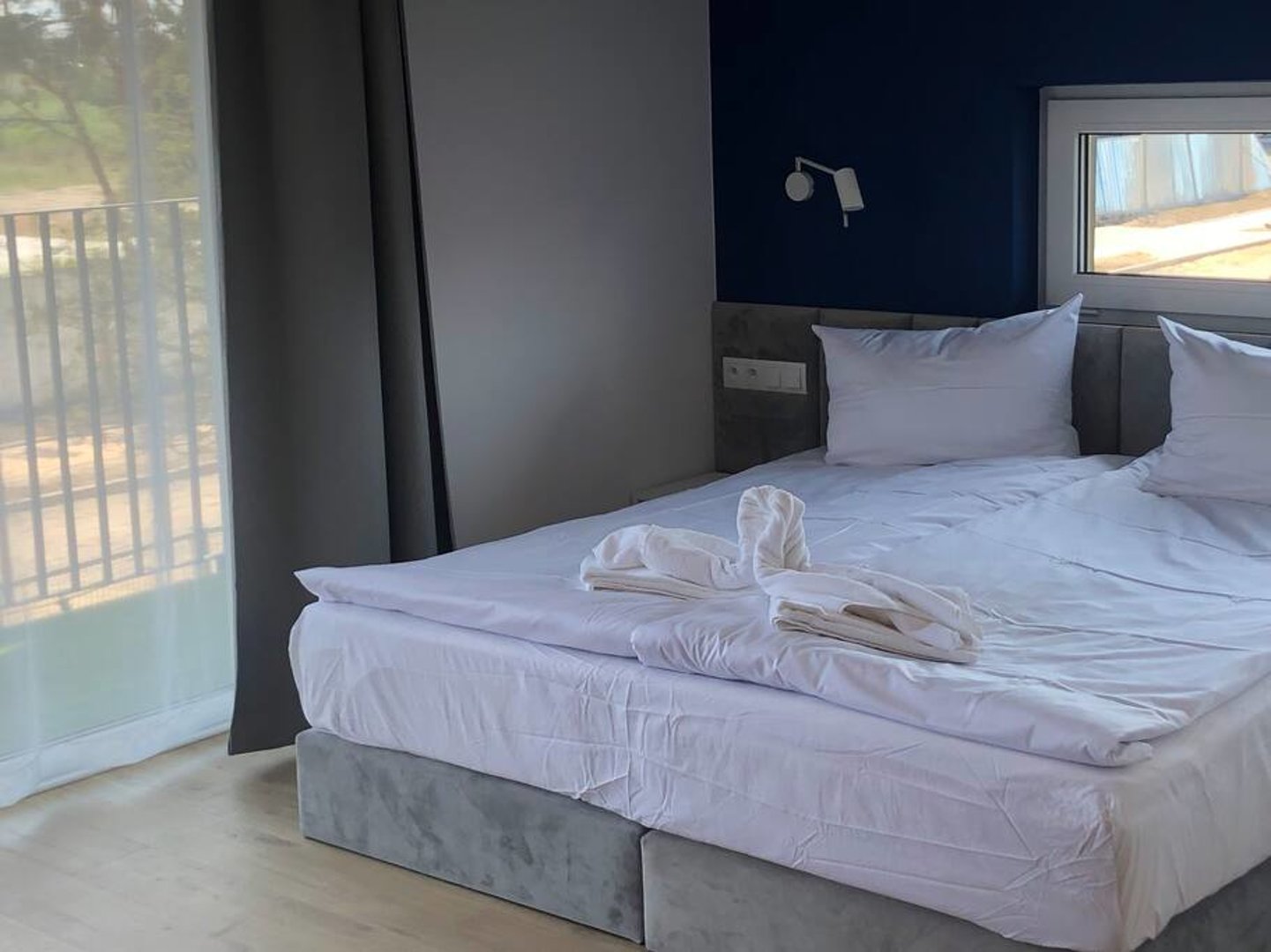 Duży, przestronny apartament z widokiem na jezioro nr6 Duży, przestronny apartament z widokiem na jezioro nr6